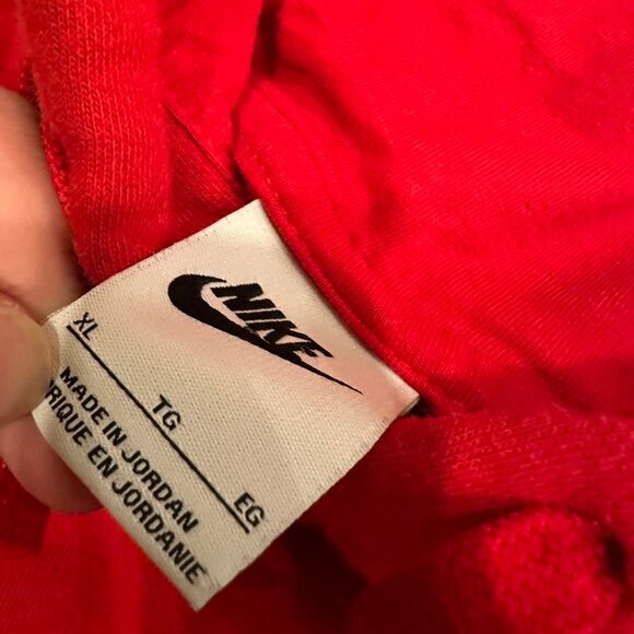 Nike Men's Red Hoodie - Picture 3 of 4